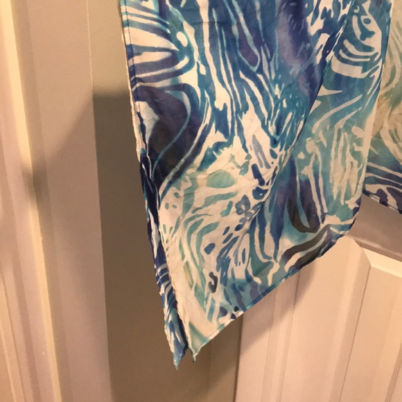 Poncho (polyester sheer) - Picture 2 of 3